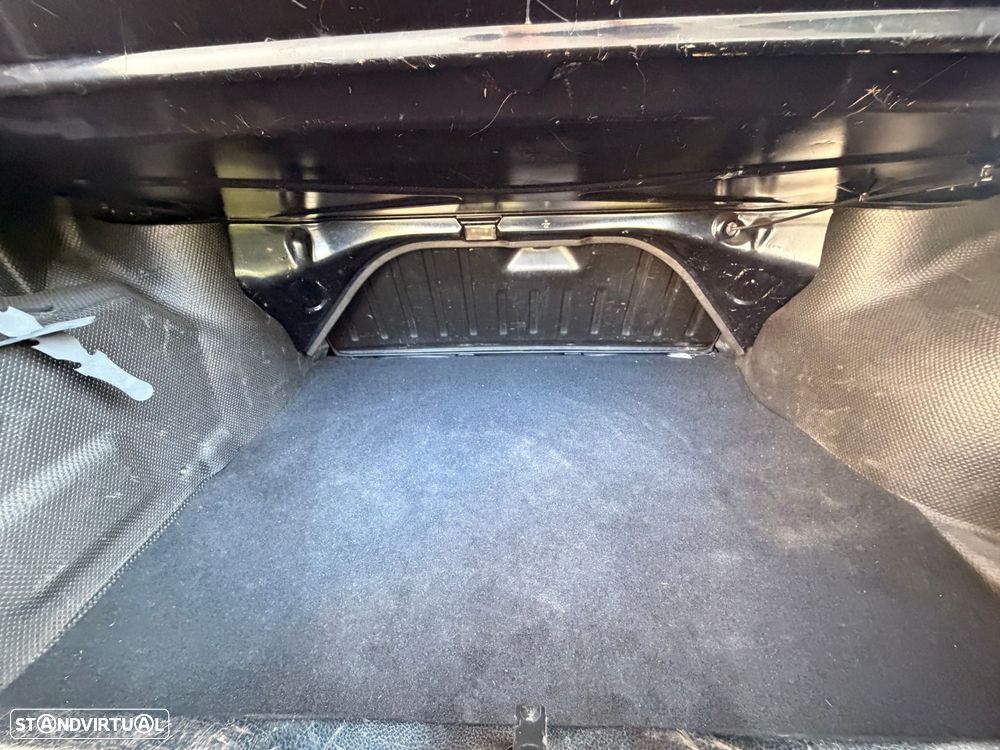 VW Golf 1.6i Highline - 18