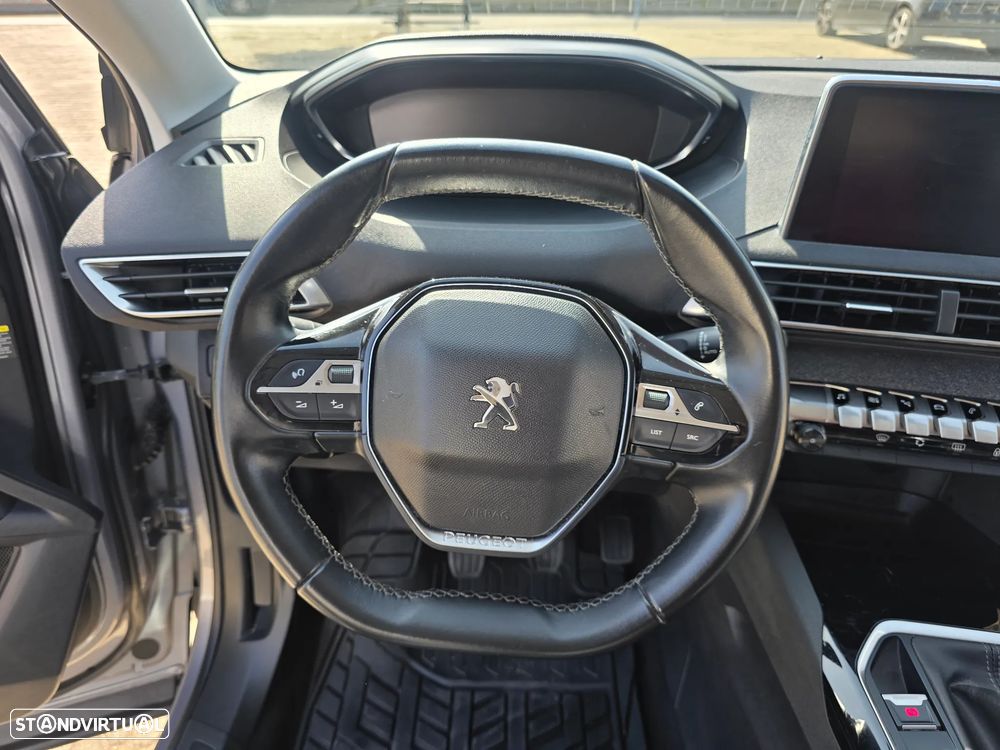 Peugeot 3008 1.2 PureTech Allure Pack - 17