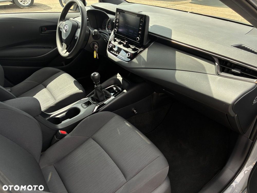 Toyota Corolla - 10