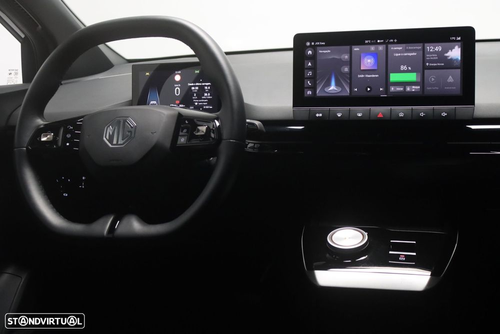 MG MG4 64 kWh Luxury - 13