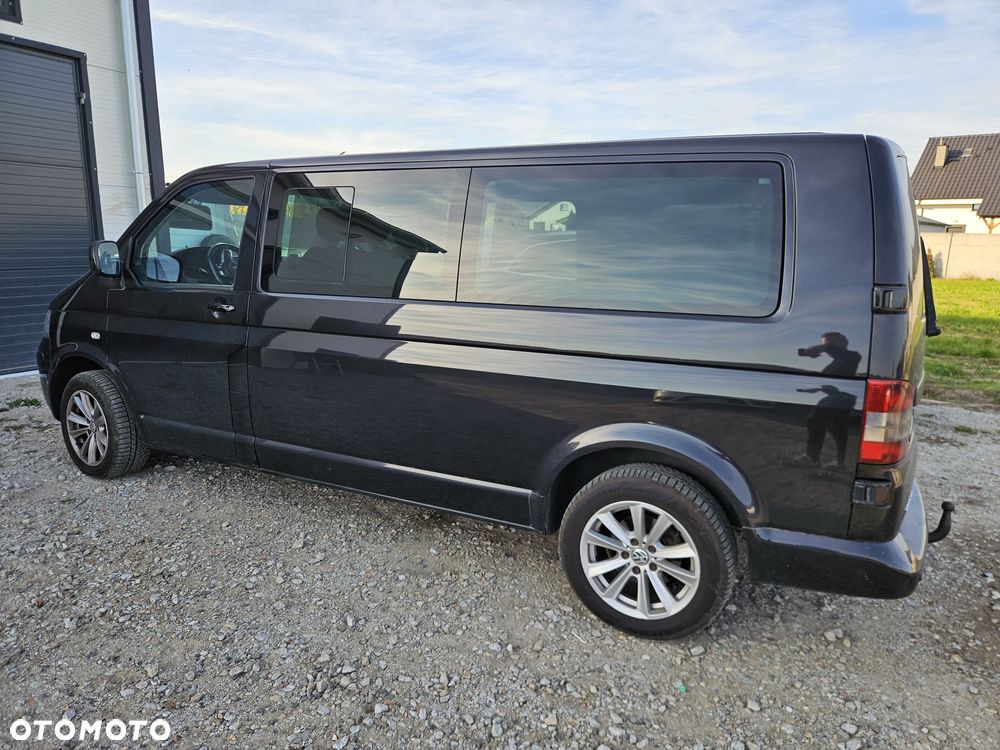 Volkswagen Caravelle - 11
