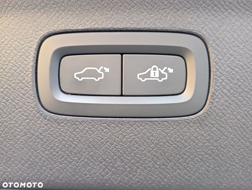 Volvo XC 90 T6 AWD Momentum - 34