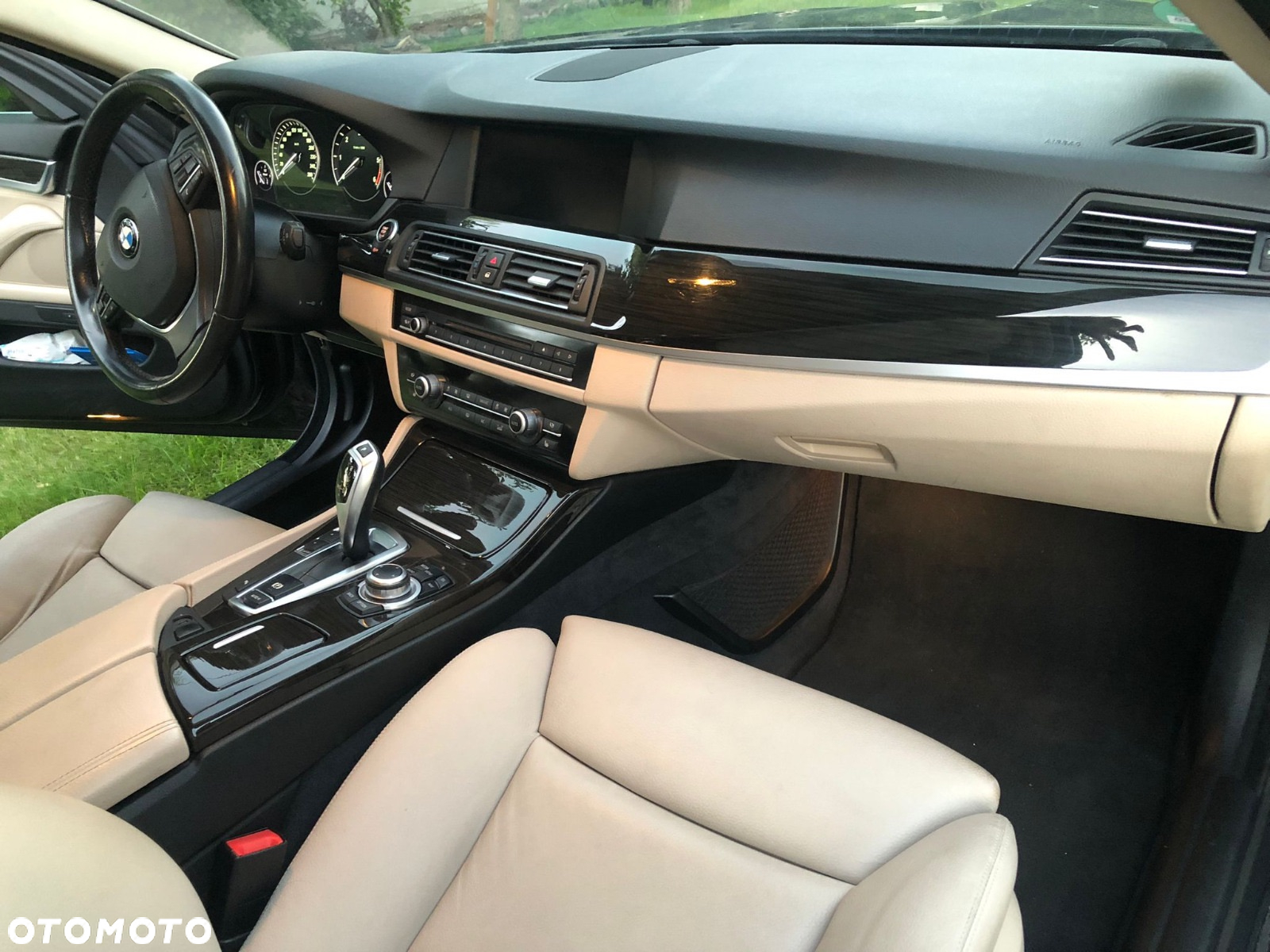 BMW Seria 5 525d xDrive - 9