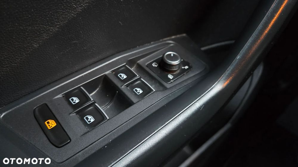 Volkswagen T-Roc 1.0 TSI OPF UNITED - 17