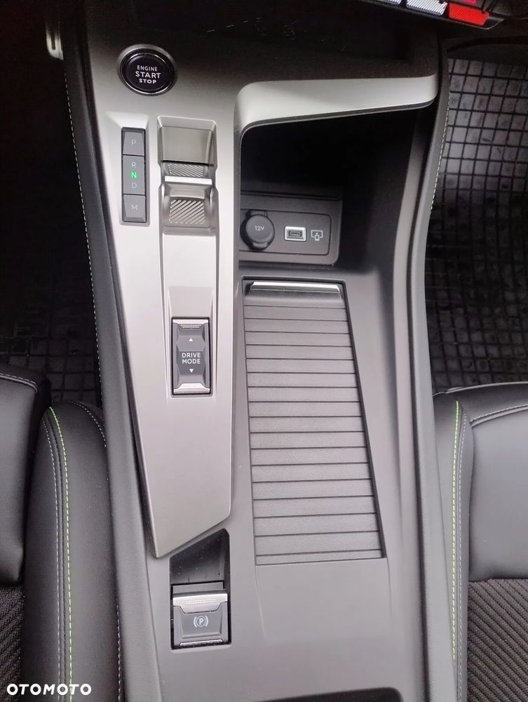 Peugeot 308 1.5 BlueHDi GT S&S EAT8 - 24