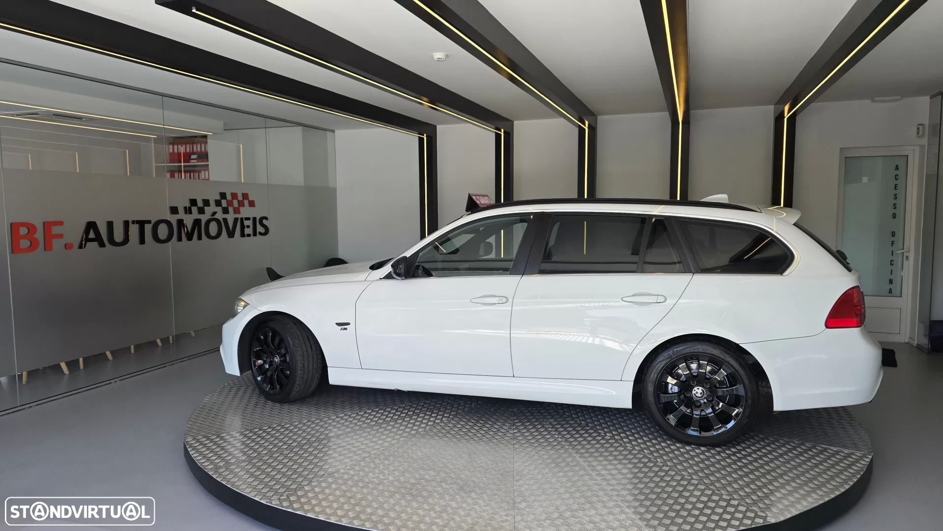 BMW 320 d Touring Pack M - 14