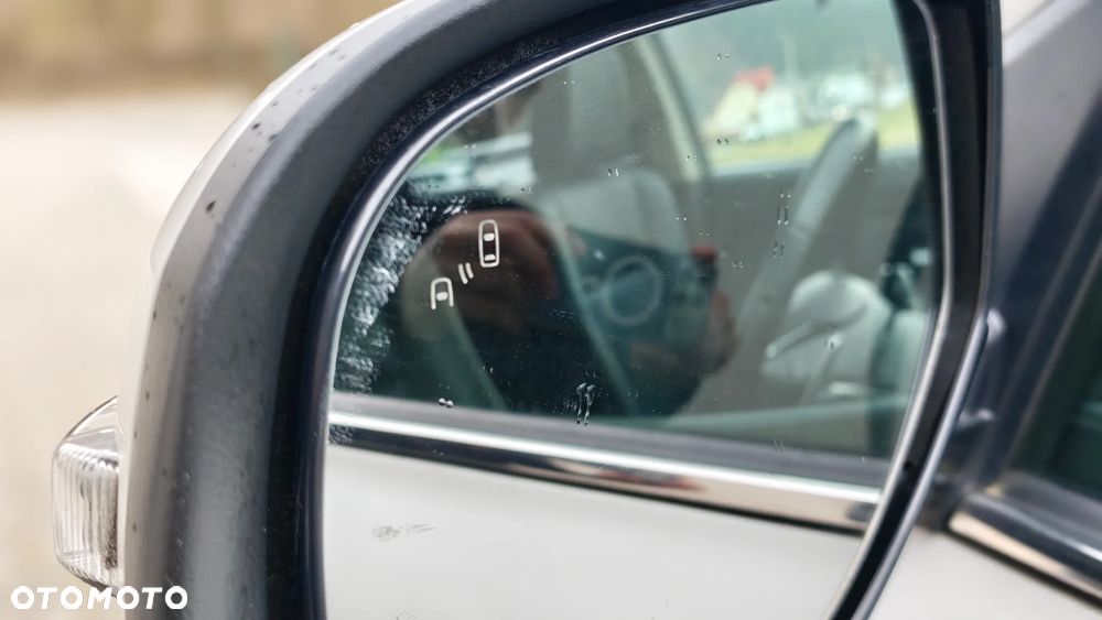 Mitsubishi Outlander 2.0 4WD CVT Diamant Edition+ - 23