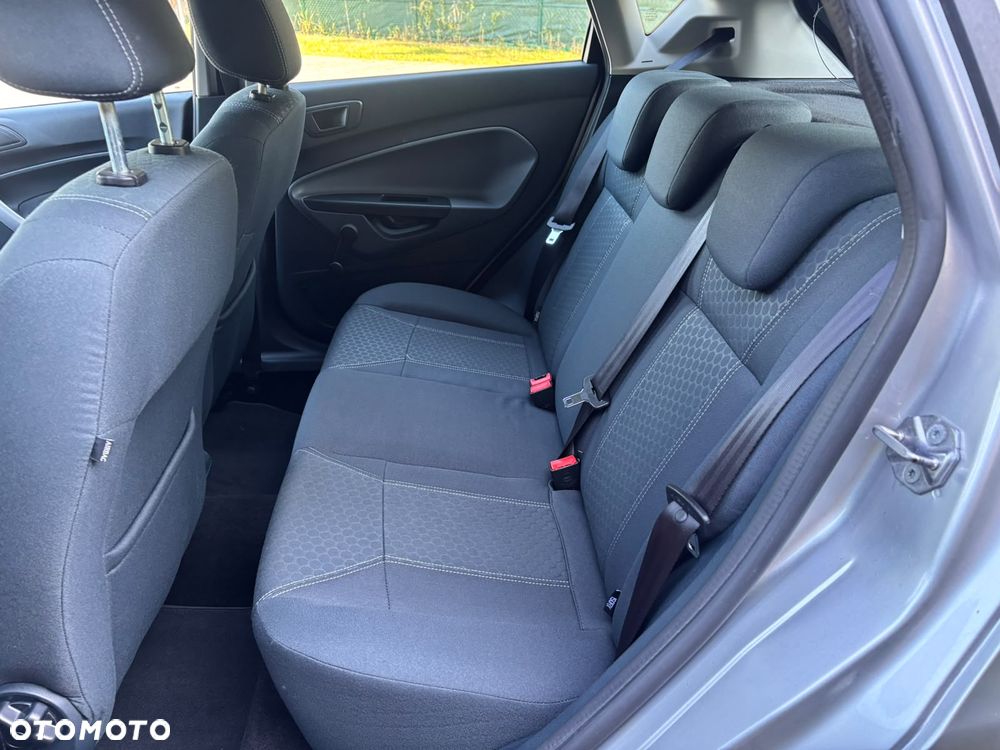 Ford Fiesta 1.25 Titanium - 24