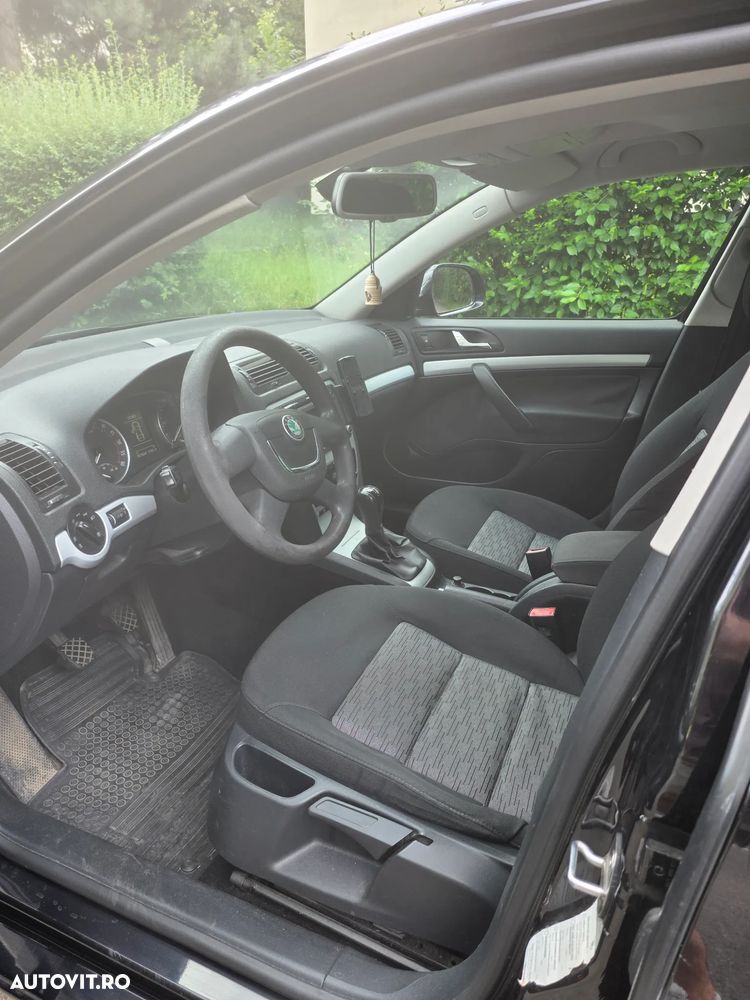 Skoda Octavia 2.0 TDI DPF Ambiente - 7