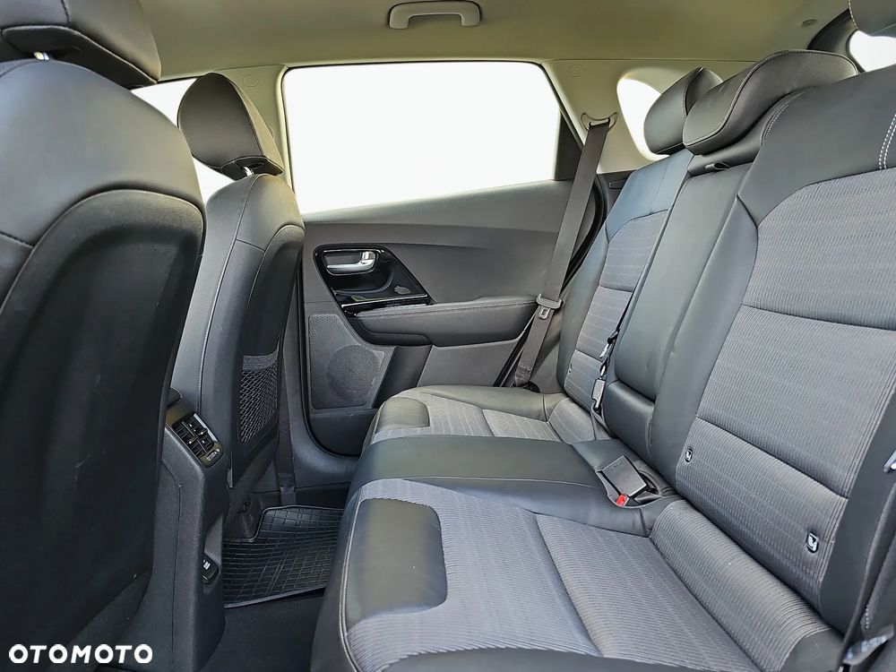 Kia Niro 1.6 GDI Hybrid L - 14