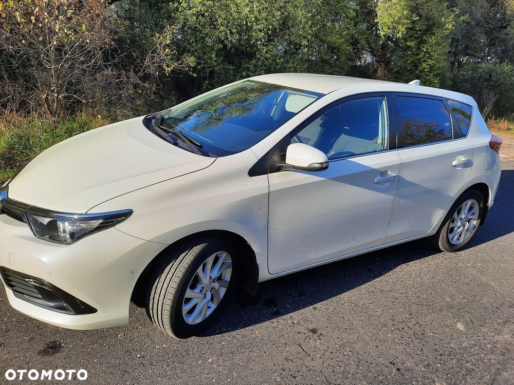 Toyota Auris 1.6 Premium - 8