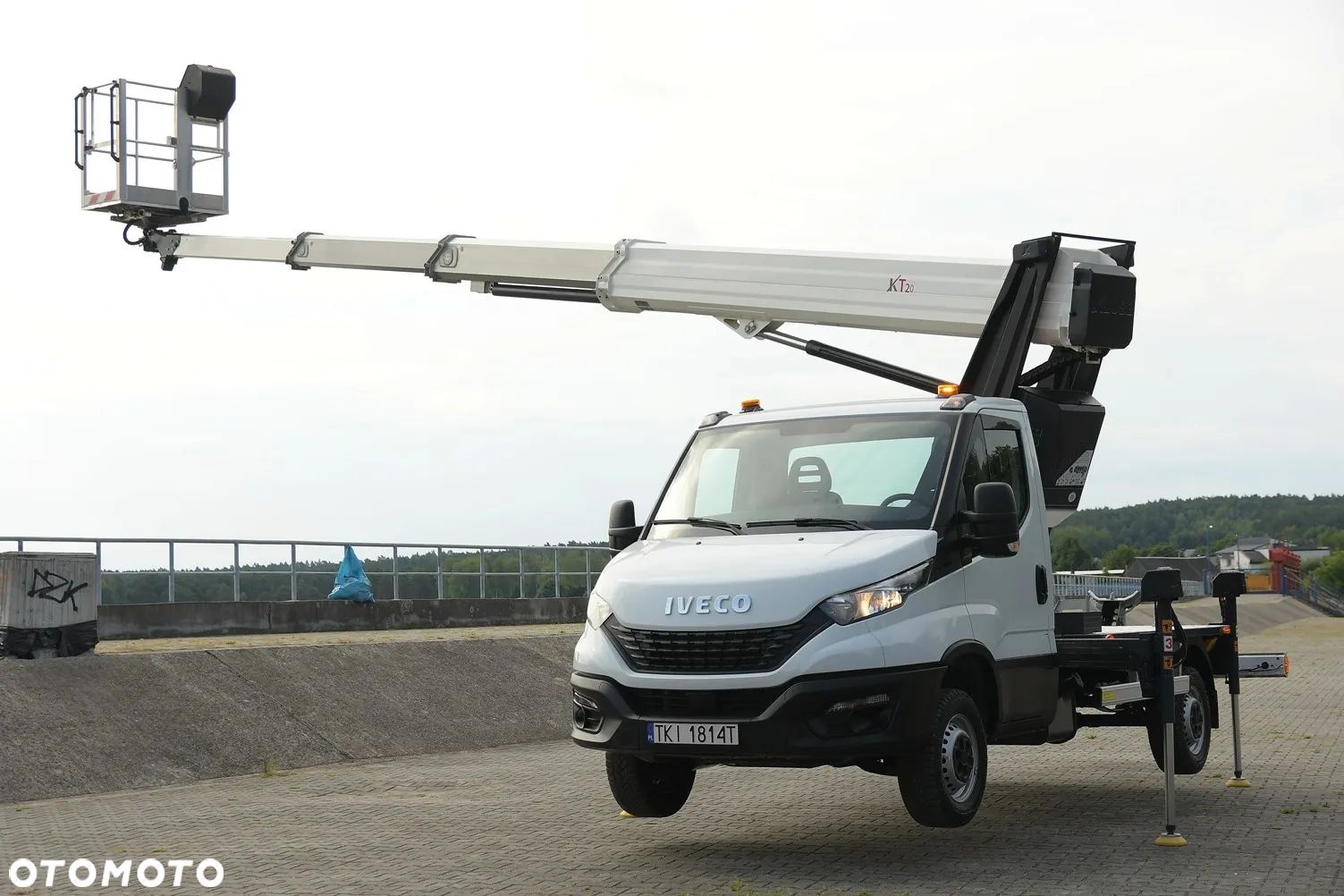 Iveco DAILY 35-140 * ZWYŻKA KLUBB * KT 20 * 4 tyś km! Pojazd Specjalistyczny ! - 1