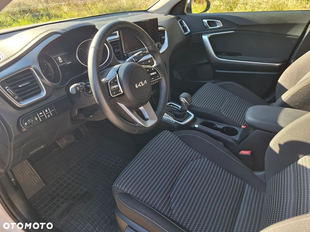 Kia XCeed - 10