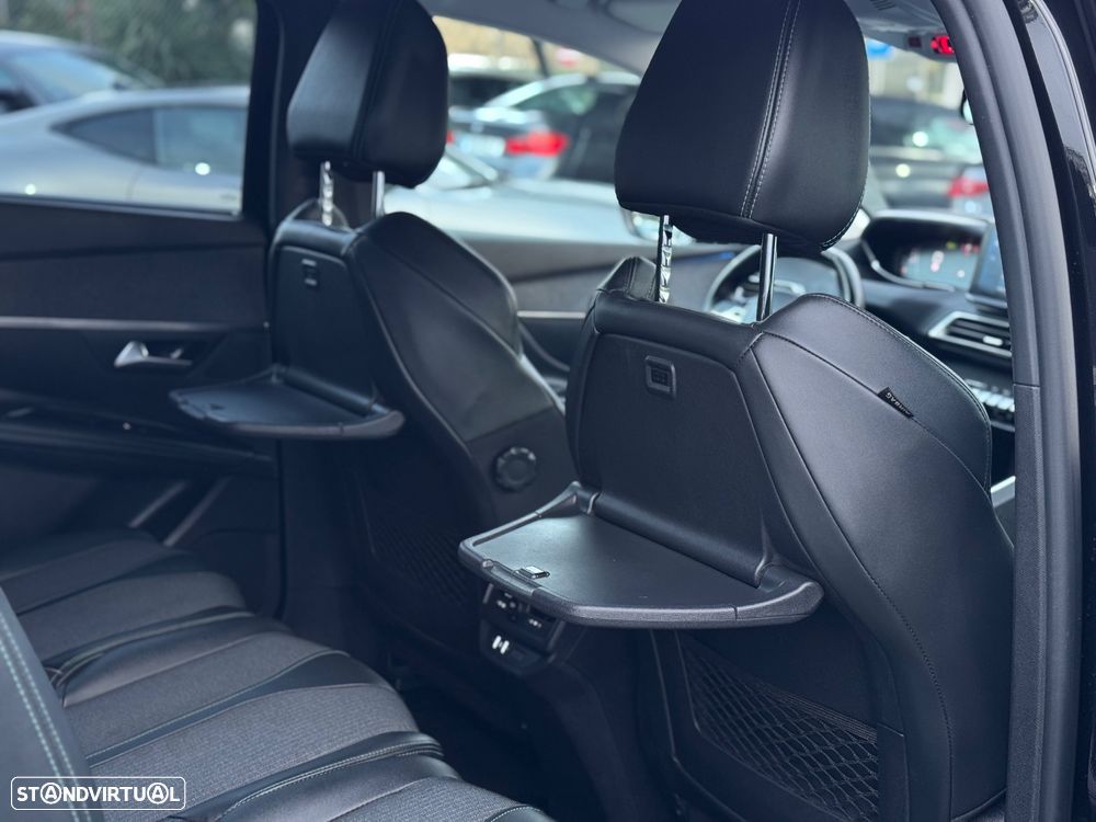 Peugeot 5008 1.5 BlueHDi Allure Pack EAT8 - 26