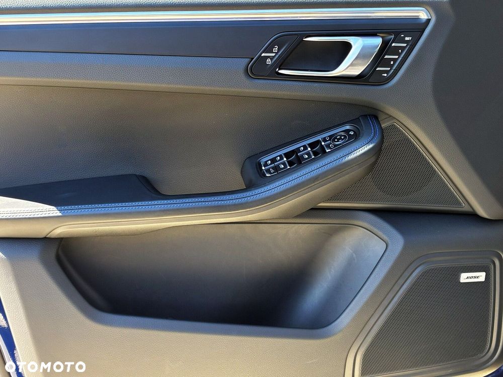 Porsche Macan - 16
