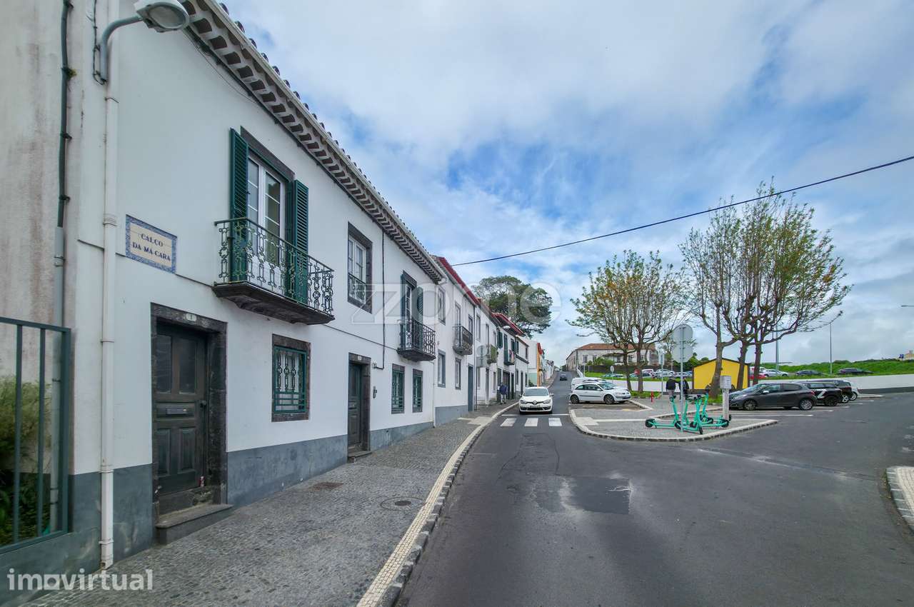 Edifício Habitacional Centenário em São Sebastião, Ponta Delgada - Grande imagem: 3/44