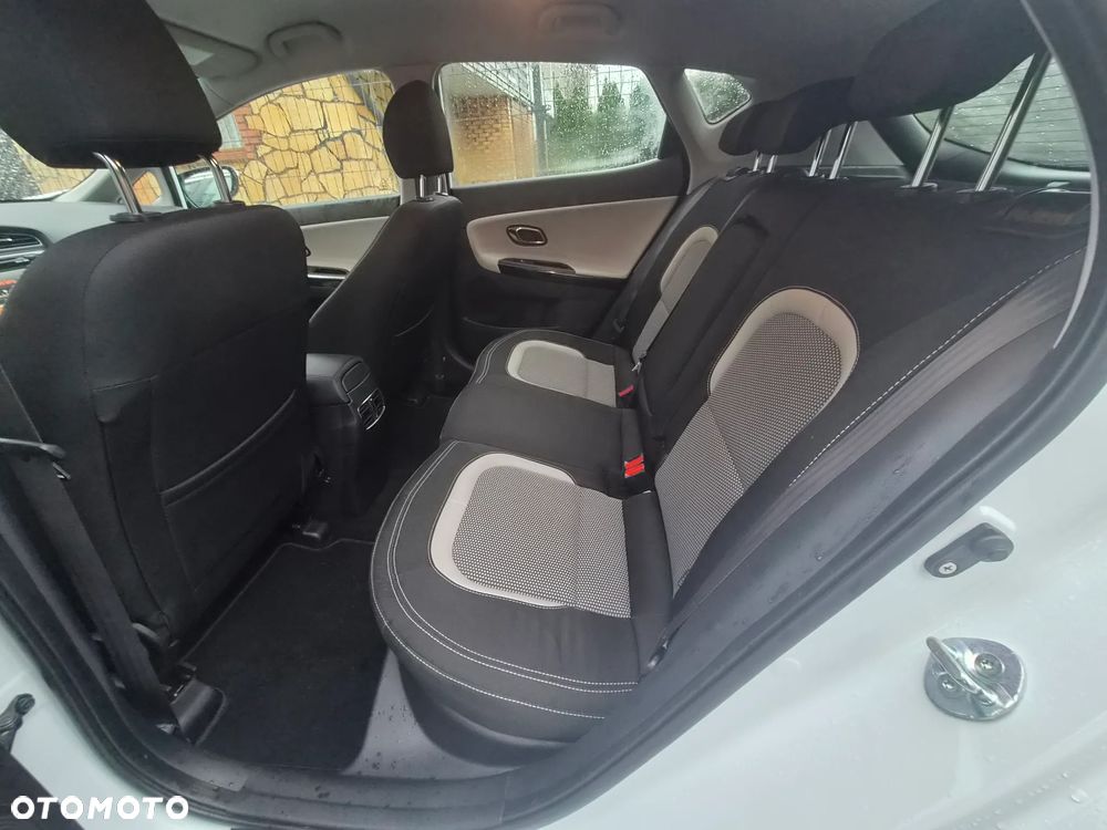 Kia Ceed - 29