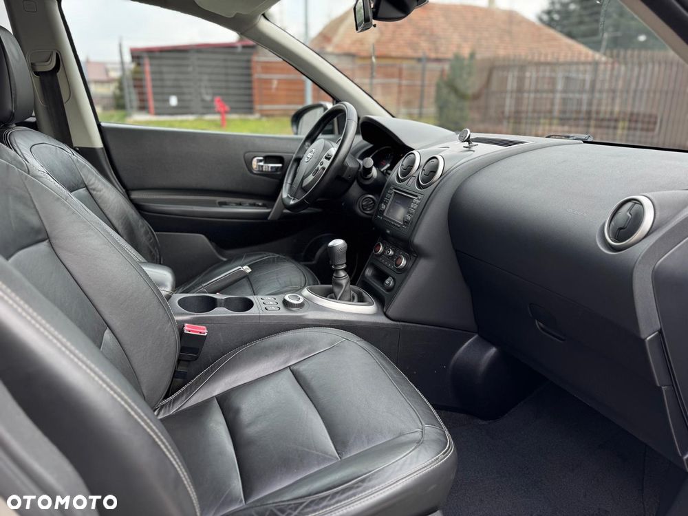 Nissan Qashqai 1.6 dCi 4 x 4 DPF Start/Stop tekna - 11