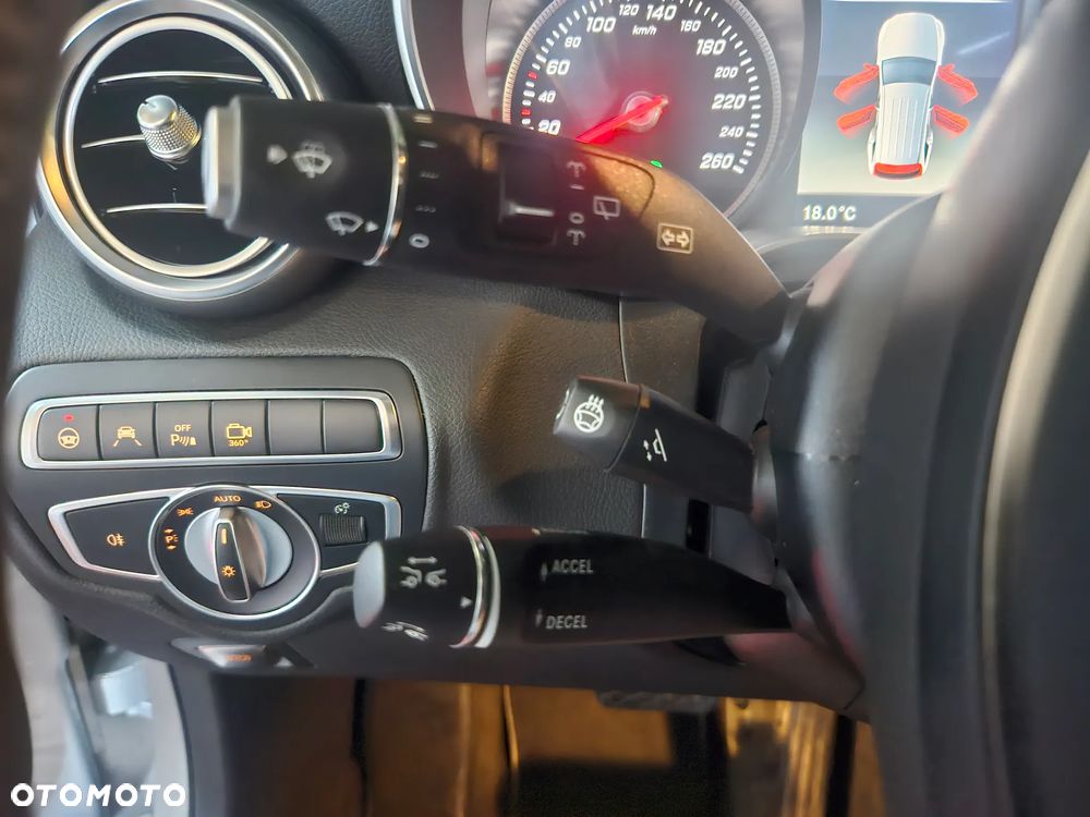 Mercedes-Benz GLC 300 4Matic 9G-TRONIC - 4