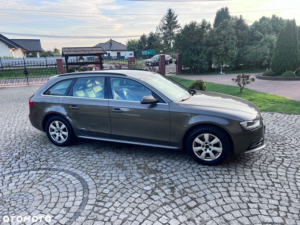 Audi A4 Avant - 10