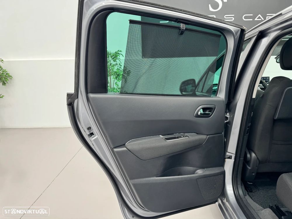 Peugeot 5008 2.0 BlueHDi Allure J17 - 27