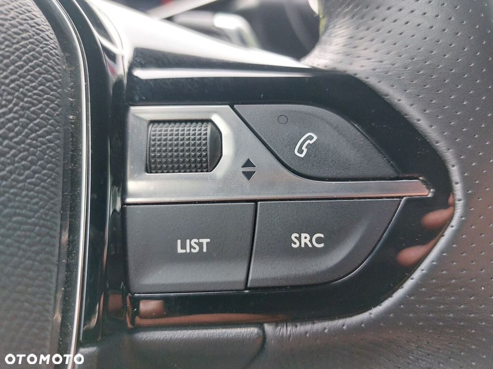 Peugeot 2008 1.2 PureTech GT S&S EAT8 - 17