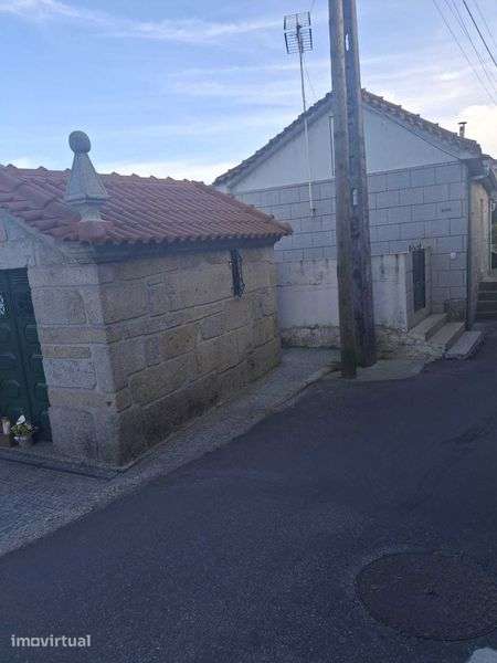 Propriedade com moradia bem localizada. - Grande imagem: 2/12