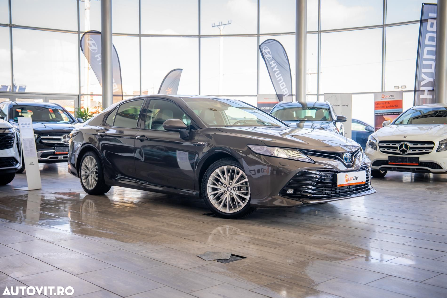 Toyota Camry 2.5 Hybrid Exclusive - 25