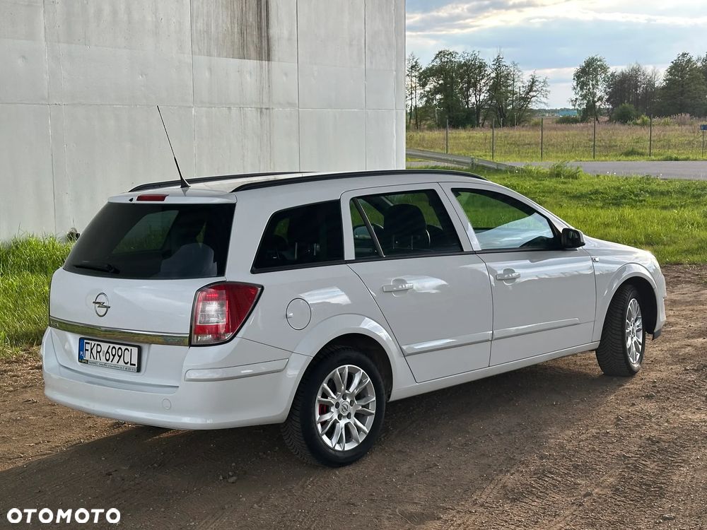 Opel Astra 1.3 CDTI DPF - 9