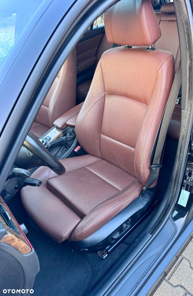 BMW Seria 3 320d Efficient Dynamics - 17