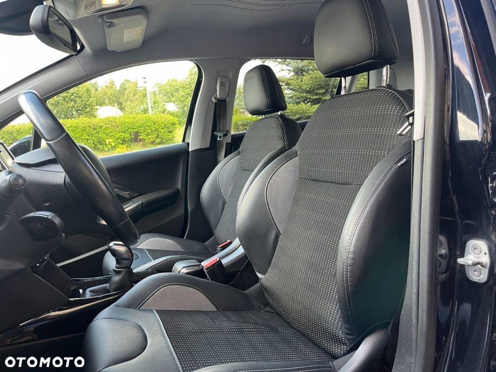 Peugeot 2008 1.6 BlueHDi Allure - 24