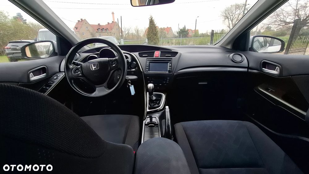 Honda Civic 1.6 i-DTEC Lifestyle Black Edition - 25