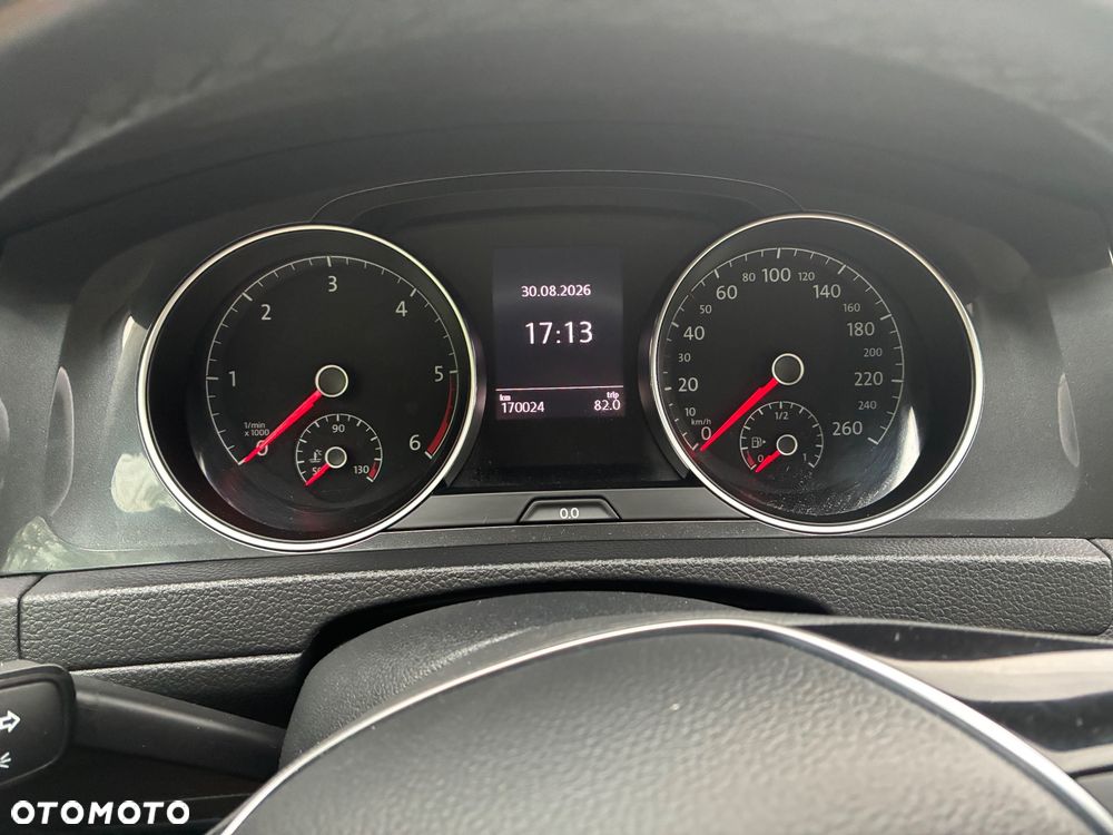 Volkswagen Golf - 5