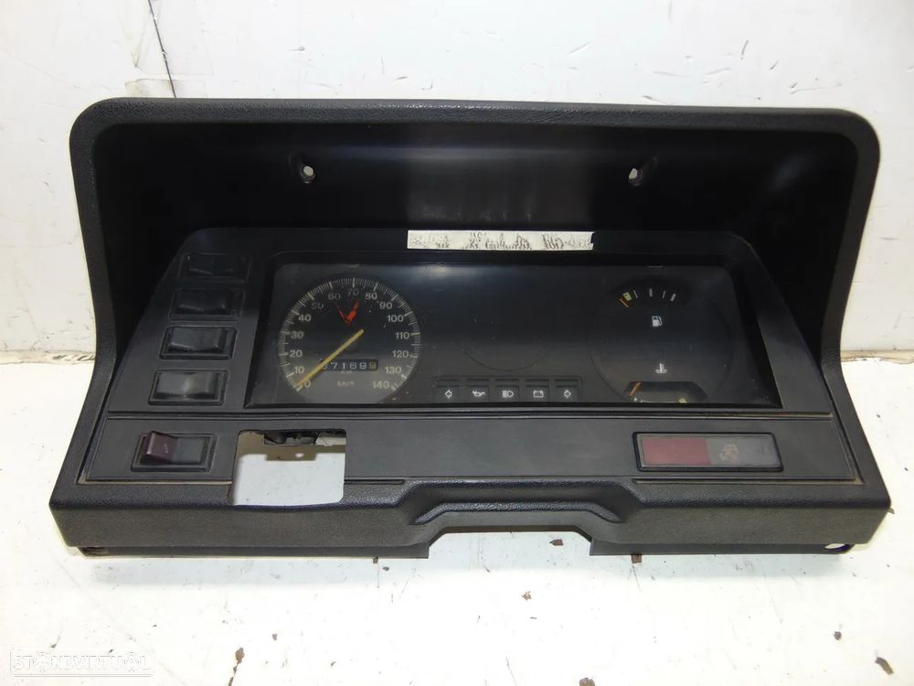 Ford Transit 1982 conta kilómetros - 1