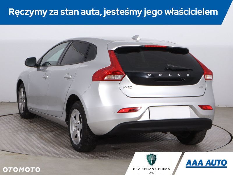 Volvo V40 - 6