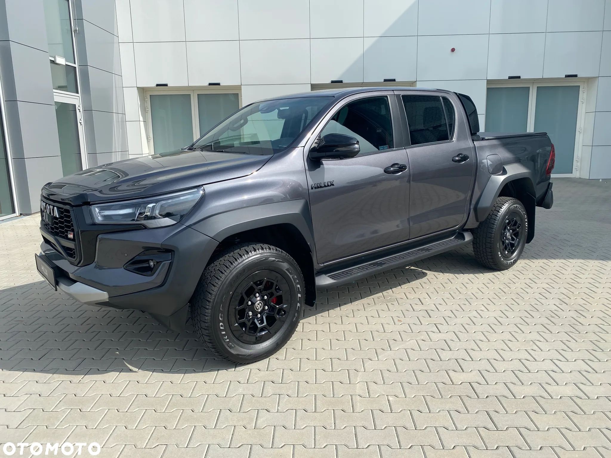Toyota Hilux 2.8 D-4D Double Cab GR Sport II 4x4 - 1
