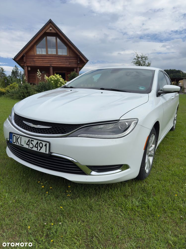 Chrysler 200 - 1