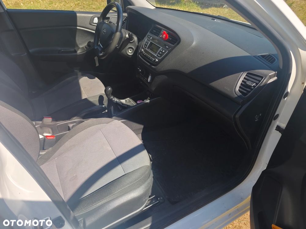 Hyundai i20 1.2 BlueDrive Classic + - 5