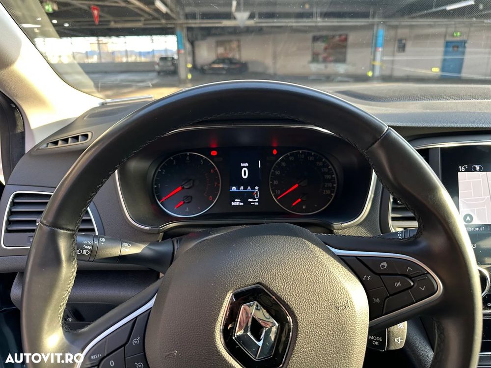 Renault Megane TCE 140 Techno - 16