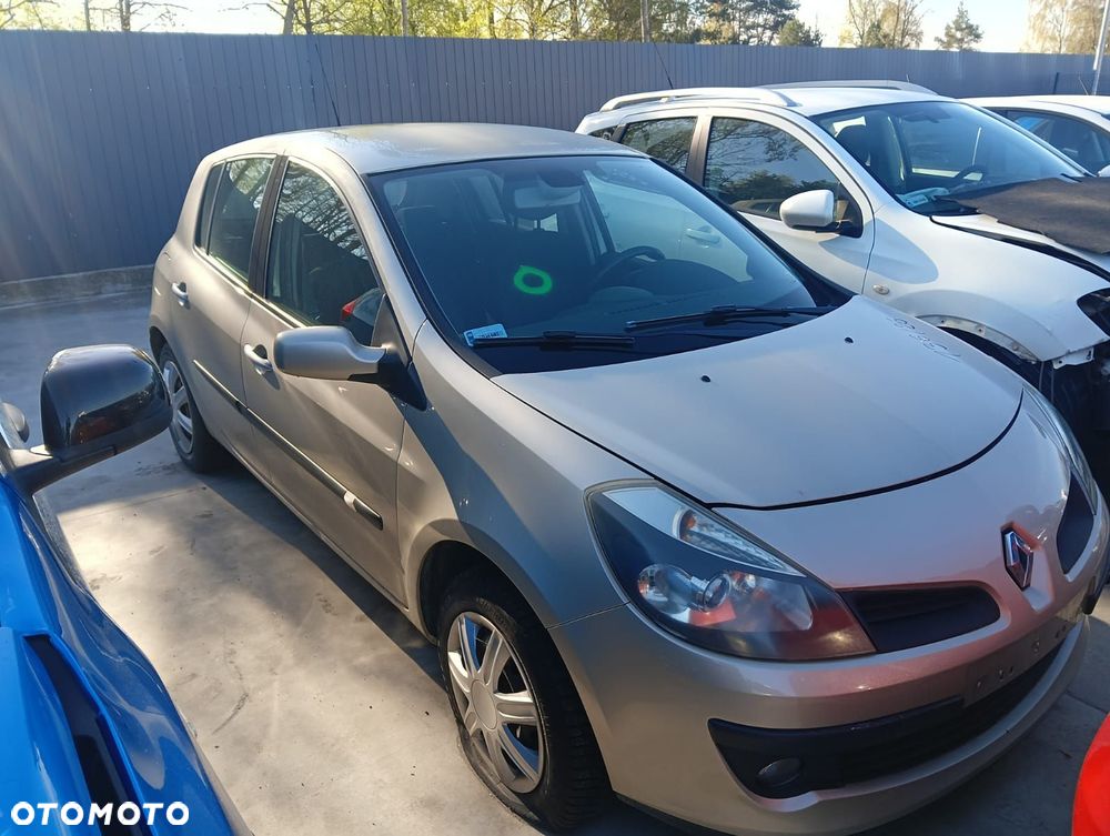 Zderzak (Maska, Błotnik, Lampa, Drzwi, Klapa, Kierownica) Renault Clio 1.2 Benzyna 74 Km 2007r - 2
