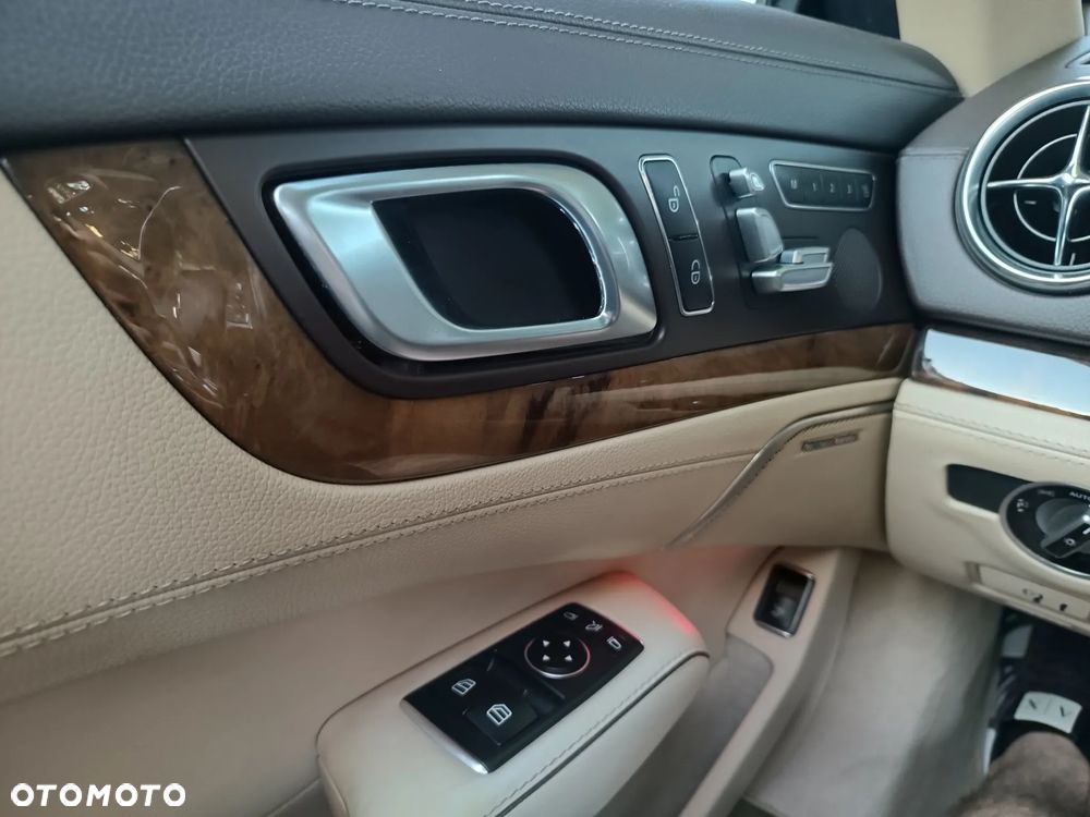 Mercedes-Benz SL 500 7G-TRONIC - 25
