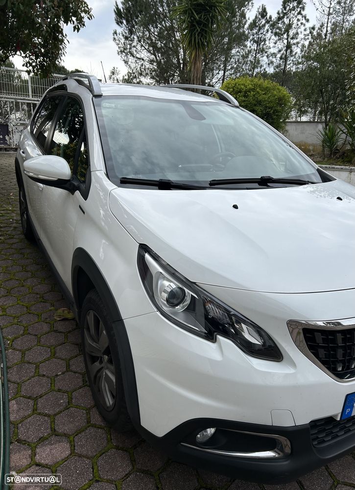 Peugeot 2008 1.2 PureTech Signature - 4