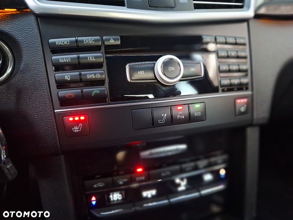 Mercedes-Benz Klasa C 180 Kompressor BlueEFFICIENCY Elegance - 9