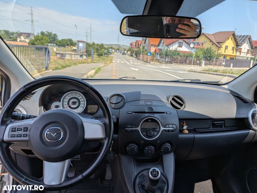 Mazda 2 1.3i TE - 4