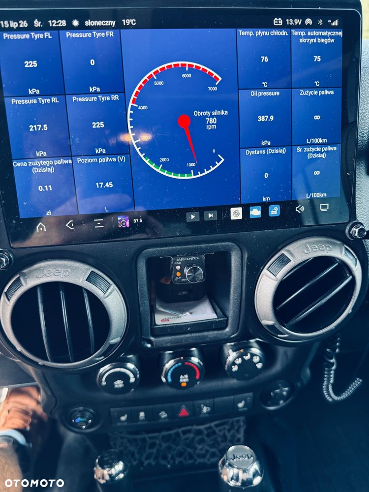 Jeep Wrangler - 16