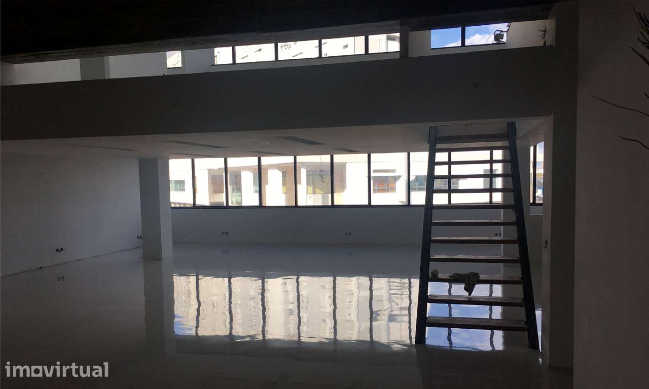 LOFT com 186m2 - Grande imagem: 2/15