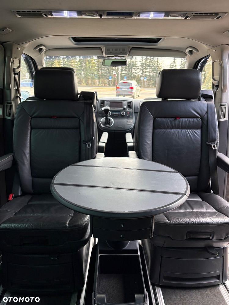 Volkswagen Multivan - 20