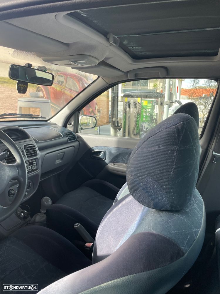 Renault Clio 1.6 Si - 5