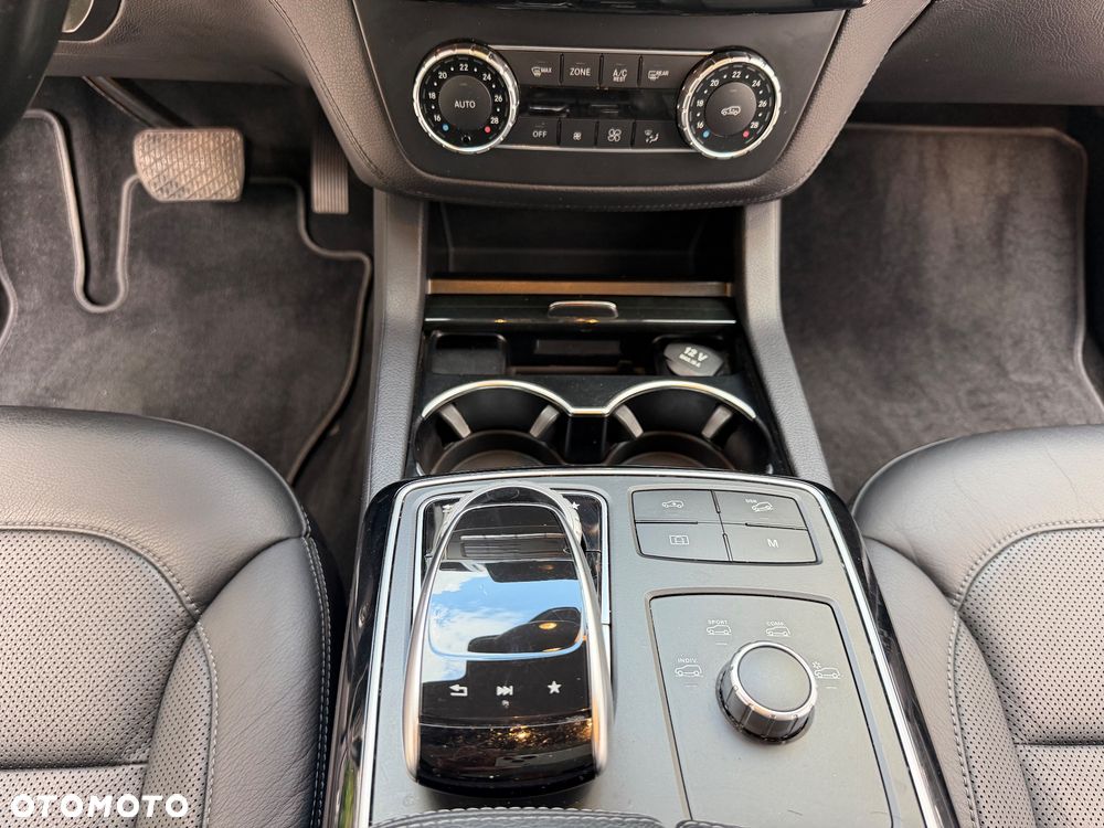 Mercedes-Benz GLE 350 d 4Matic 9G-TRONIC AMG Line - 28
