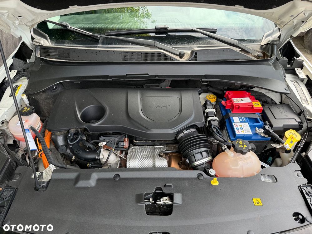 Jeep Compass - 36